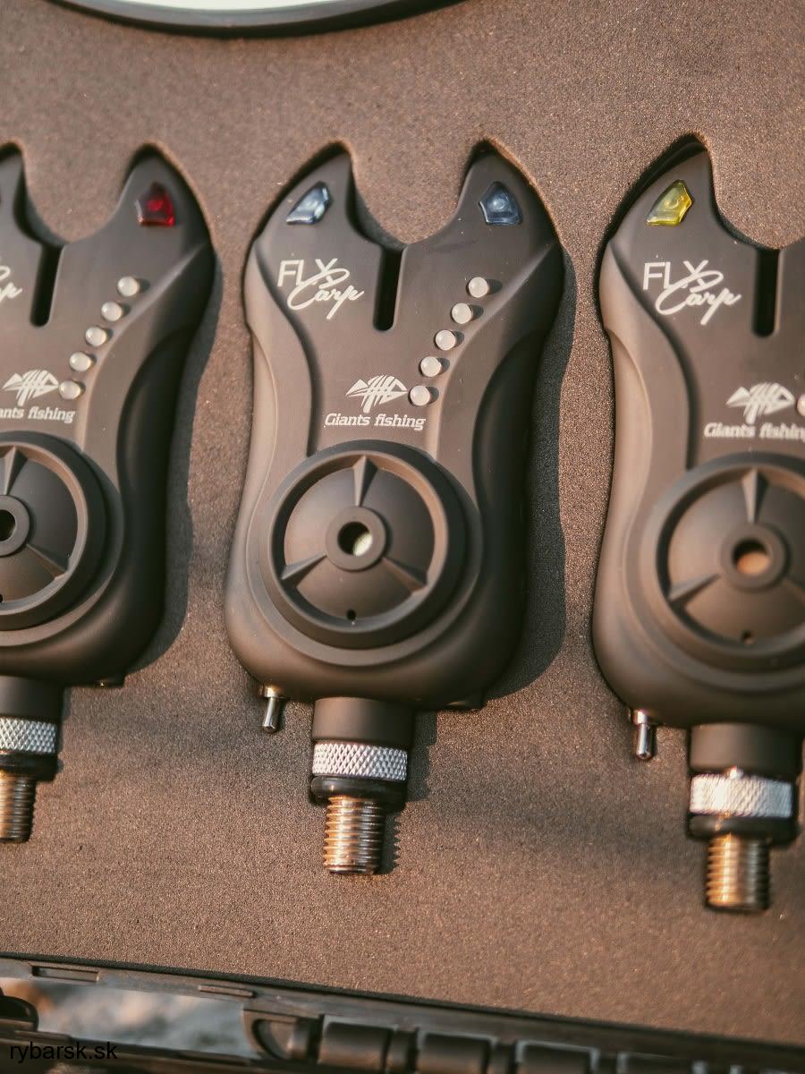 GIANTS FISHING SADA HLÁSIČŮ FLX CARP (2+1)