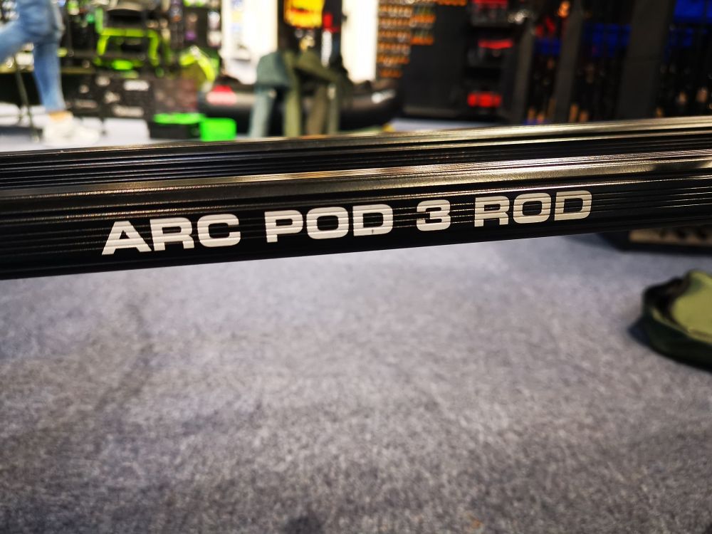 MIKADO Stojan na prúty ARC POD 3 ROD