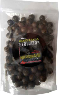 QANTICA boilies 150g / 20mm Pro - halibut cesnak