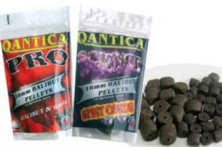 QANTICA halibut pelety - predvŕtané 8mm / 150g Pro - halibut cesnak